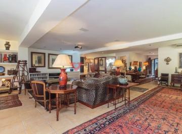 Casa · 560m² · 6 Quartos · 2 Vagas · Casa à venda no Jardim Botânico: 560m², 6 quartos, 2 vagas