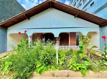 Casa · 190m² · 4 Quartos · 2 Vagas · Casa na Praia da Enseada a Venda Próximo Região Hoteleira.