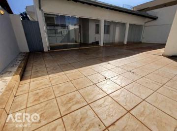 686c07acbf6da50fc1cc1c10f1e897fd890eb939 · Casa com 3 dormitórios e garagem para 6 carros no Estoril