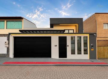 50fe8256ddce5e5328461f53407061eb87be6726 · Casa com 3 quartos à venda, 152 m² por R$ 1.850.000 - Morada de Laranjeiras - Serra/ES