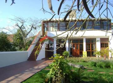 Casa · 27m² · 2 Quartos · 4 Vagas · Sobrado em  Avenida Doutor Ernesto Dias de Castro - Cidade Nova Peruíbe - Peruíbe/SP