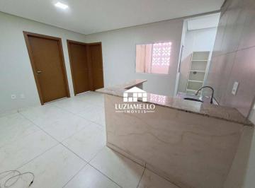 Sala com Cozinha Integrada · QI 04 CONJ. Q - GUARÁ I - Apartamento para locação de dois quartos em prédio sobreloja, em excelente
