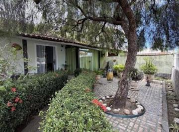 e44ab3744a40a44a248974dce72e1bbb371b2410 · Casa com 3 dormitórios à venda, 140 m² por R$ 600.000,00 - Pontinha - Araruama/RJ