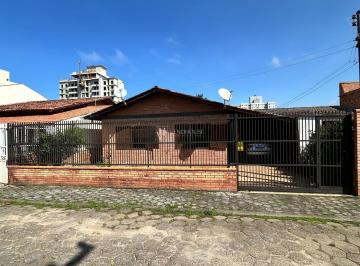 Foto 12 · Imperdível: Casa à venda em Balneário Piçarras-SC, Itacolomi! 3 quartos, 1 suíte, 1 sala, 2 banheiro