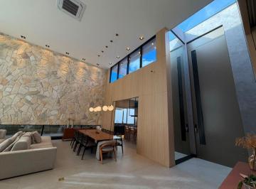 Casa de 4 quartos, Vicente Pires · Realize seu Sonho: Casa 4 Suítes com Piscina e Lazer em Vicente Pires