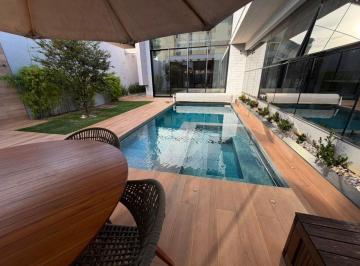 Casa de 4 quartos, Vicente Pires · Casa 4 Suítes com Piscina e Lazer Completo em Vicente Pires