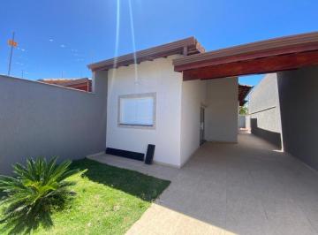 Casa de 3 quartos, Itanhaém · Casa com 3 quartos e piscina em Itanhaém.