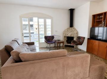 Foto 01 · Oportunidade única: Casa à venda no Centro de Tramandaí-RS, 6 quartos, 1 suíte, 3 salas, 3 vagas de