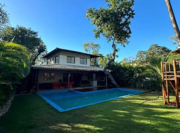 Casa de 4 quartos, Porto Alegre · Uma Residência Projetada para Viver com Conforto e Privacidade