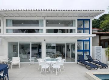 Casa · 200m² · 3 Quartos · Exclusividade e sofisticação frente ao paraíso natural de Angra dos Reis