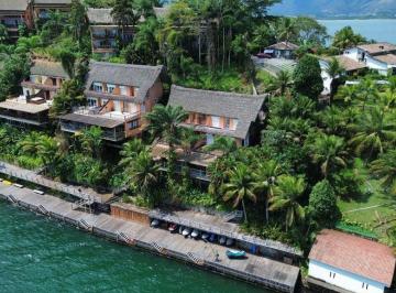 Casa · 252m² · 4 Quartos · Exclusividade e sofisticação frente ao mar em Angra dos Reis