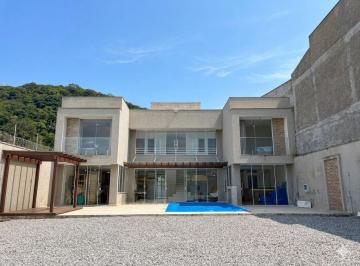 Casa de 6 quartos, Balneário Camboriú · CASA COM 6 DORMITÓRIOS, 9 VAGAS BARRA BC Barra - Balneário Camboriú (SC)