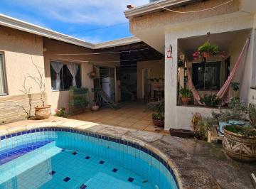 Casa de 5 quartos, Gama · Casa de Alto Padrão com 5 Quartos, Piscina e Energia Solar no Setor Sul