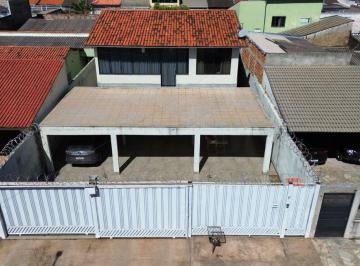 Casa de 4 quartos, Santa Maria · Casa Residencial Santos Dumont com 420m²