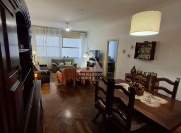 Sala · Apartamento de 3 Dormitórios na esquina com a Avenida Atlântica - Porteira Fechada! (132 m²)