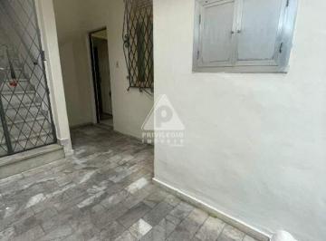 Apartamento · 72m² · 2 Quartos · Casa, 2 quartos, com área externa, no Humaitá.