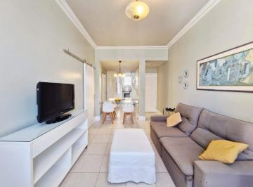 Apartamento · 65m² · 2 Quartos · 1 Vaga · Apartamento reformado no Posto 10!
