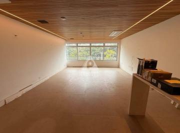 Apartamento · 197m² · 3 Quartos · 1 Vaga · Apartamento reformado na Lagoa - Completamente Reformado