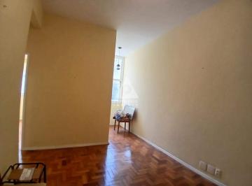 Sala · Apartamento sala e quarto com dependência e área de serviço, frente vista livre em Botafogo