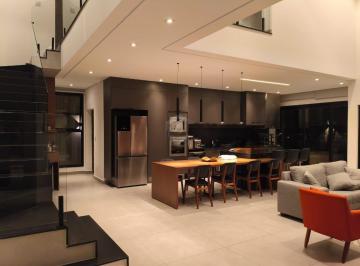 Casa · 355m² · 3 Quartos · 6 Vagas · Casa à Venda no Parque Campolim, Sorocaba | 3 Suítes