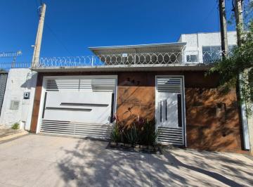 Casa · 194m² · 4 Quartos · 3 Vagas · Casa para alugar em Jardim Tulipas, Sorocaba, 4 dormitórios