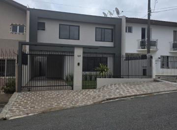Casa de 3 quartos, Curitiba · CASA DUPLEX SUPER ESPAÇOSA TODA RETRO FITADA CONFORTAVEL PARA SUA FAMILIA!