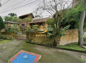 Foto 01 · Imperdível casa à venda em Curitiba-PR, bairro São Lourenço: 3 quartos, 2 suítes, 3 salas, 3 banheir