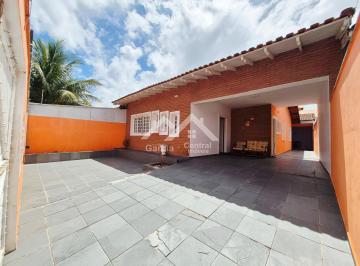 Casa · 250m² · 3 Quartos · 2 Vagas · 
                                Casa em Peruíbe
                            