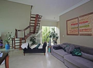Casa · 270m² · 4 Quartos · 4 Vagas · Sobrado em condomínio fechado em Peruíbe