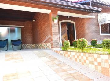Casa · 250m² · 3 Quartos · 2 Vagas · 
                                Casa em Peruíbe
                            