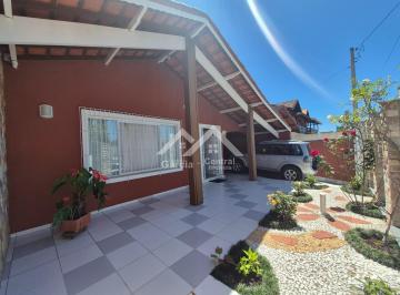 Casa · 897m² · 3 Quartos · 4 Vagas · 
                                Casa em Peruíbe
                            