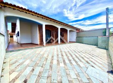 Casa · 250m² · 3 Quartos · 3 Vagas · 
                                Casa a 600 metros da praia em Peruíbe
                            