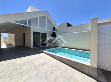 Casa · 80m² · 2 Quartos · 2 Vagas · 
                                Casa com piscina em Peruíbe
                            