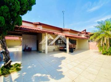 Casa · 160m² · 3 Quartos · 3 Vagas · Casa perto da praia em Peruíbe