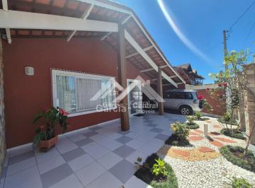 Casa · 179m² · 3 Quartos · 4 Vagas · Casa em Peruíbe