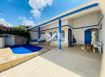Casa · 150m² · 3 Quartos · 2 Vagas · Casa lado praia com piscina em Peruíbe