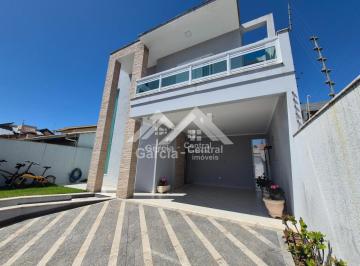 Casa · 185m² · 4 Quartos · 3 Vagas · Casa em Peruíbe