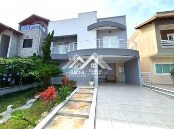 Casa · 240m² · 4 Quartos · 3 Vagas · Casa em condomínio em Peruíbe