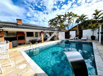 Casa · 170m² · 3 Quartos · 2 Vagas · Casa com piscina em Peruíbe