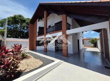 Casa · 176m² · 3 Quartos · 3 Vagas · Sobrado em Peruíbe