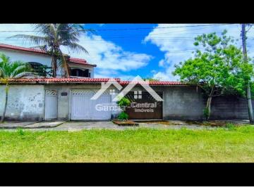 Casa · 221m² · 4 Quartos · 10 Vagas · Casa em Peruíbe
