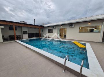 Casa · 68m² · 1 Quarto · 4 Vagas ·
Casa estilo edícula em Peruíbe