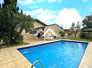 Casa · 212m² · 3 Quartos · 3 Vagas · Casa com piscina em terreno de 500mts² tendo 3 quartos sendo 1 suíte