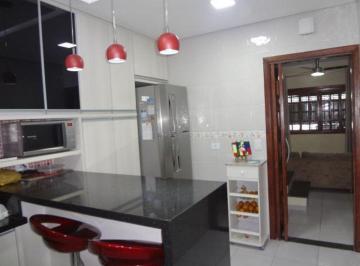 Casa de 2 quartos, São Paulo · Sobrado com 2 suítes, 2 vagas