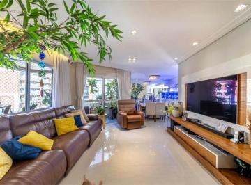 Apartamento de 3 quartos, São Paulo · Apartamento reformado, 3 Dorms (1 suíte) com 147m².
