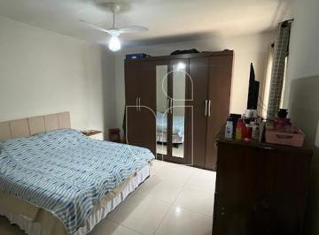 Casa · 140m² · 3 Quartos · 3 Vagas · Sobrado em Villa D'Italia - Marília