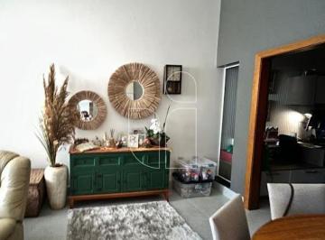 Casa · 197m² · 3 Quartos · 2 Vagas · Casa em Condomínio em Parque das Esmeraldas II - Marília, SP