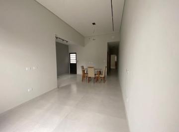 Casa de 2 quartos, Pindamonhangaba · Casa com Suíte, Cozinha Americana em Granito e Quintal – Cidade Jardim, Pinda