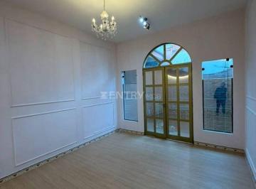 Comercial · 20m² · Sala para Alugar (Em Galeria/Acesso por Escada/Sem Vaga de Garagem) 20M² – Centro – Jundiaí/Sp