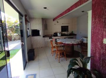 Casa · 489m² · 3 Quartos · 3 Vagas · Casa Bem Localizada com 3 Quartos Sendo Uma Suíte